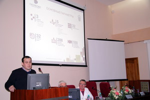 председатель Совета молодых ученых УНИИФ рассказывает студентам о возможности обучения за рубежом по программе правительств РФ «Global education» 