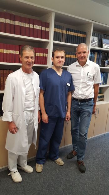 : руководитель клиники торакальной хирургии, д-р.мед. Андреас Пфайффер, стипендиат Дьячков Илья Андреевич, главный хирург госпиталя проф., д-р.мед. Аксель Рихтер